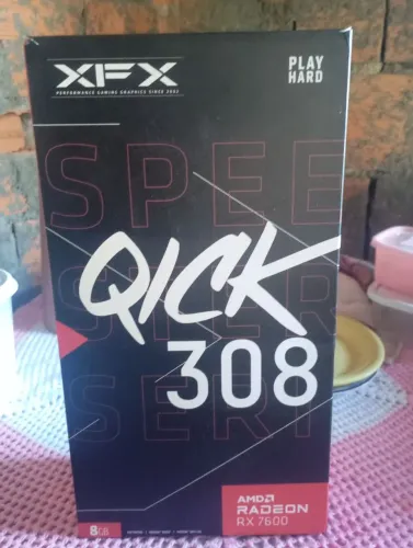 Vendo Placa de vídeo Rx 7600 com pouco tempo de uso na caixa!! 1400