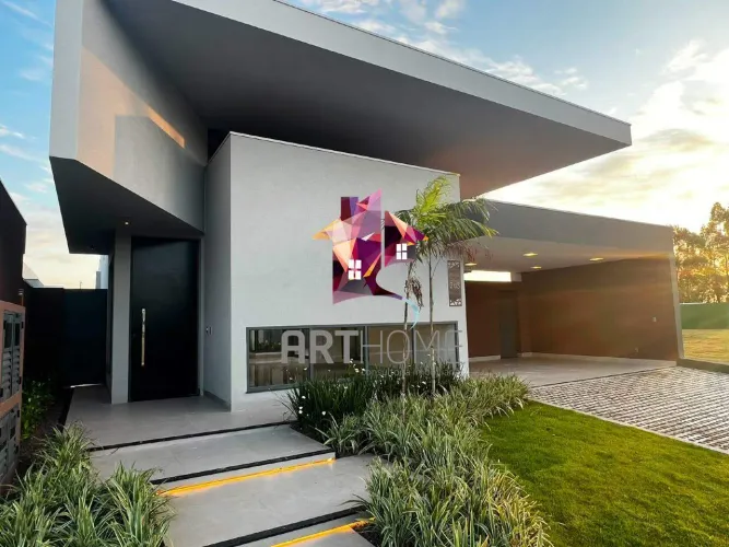 Exclusividade, sofisticação e qualidade de vida: casa de alto padrão com 3 suítes no Condo