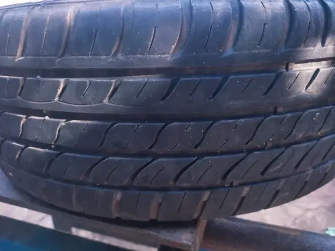 Vendo 4 rodas aro 17 e 3 pneus em bom estado R1.500,00por
