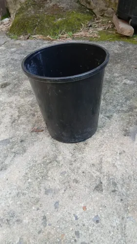 LIXEIRA COMUM PLÁSTICA 5L