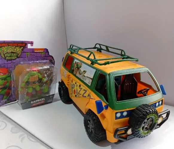 VAN TARTARUGA NINJAS PIZZA FIRE PLAYMATES