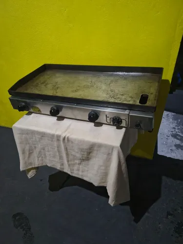 chapa industrial com 03 queimador marca tron tamanho 40x82 valor 680 reais