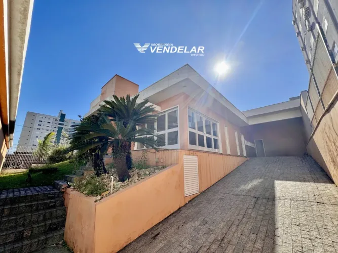 CASA PARA VENDA NA VIDAL RAMOS CENTRO DE TUBARÃO/SC