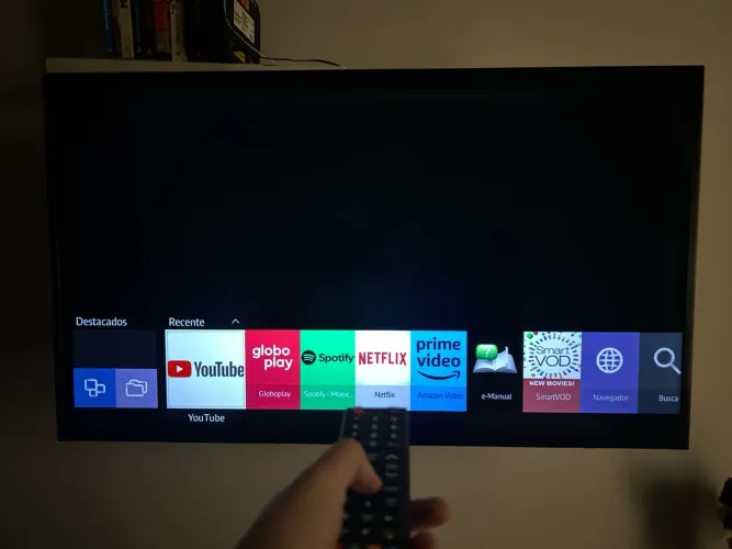 4K Smart TV Samsung 40 + Cabo + Suporte