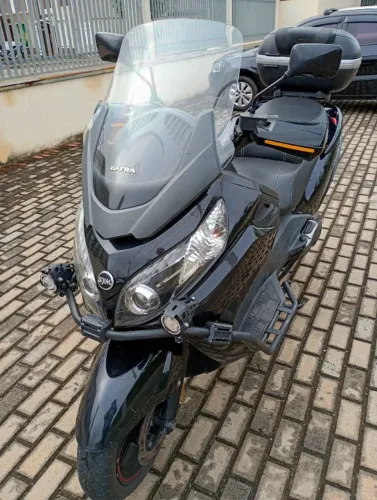 DAFRA MAXSYM 400i