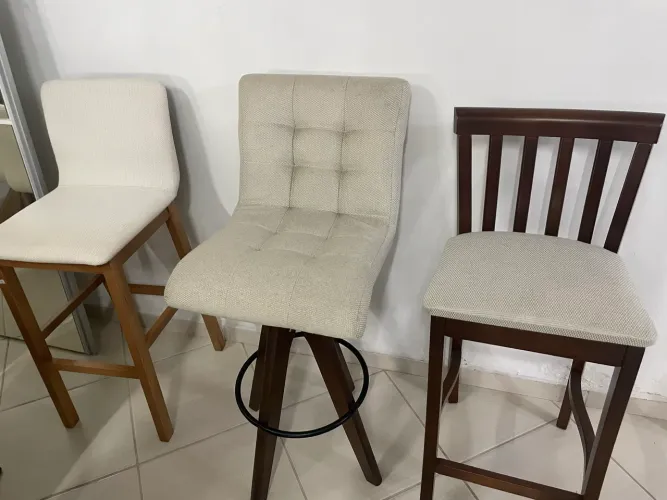 3 banquetas aleatórias novas