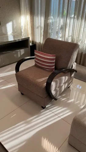 Duas Poltronas - sala de visita R$450,00 cada