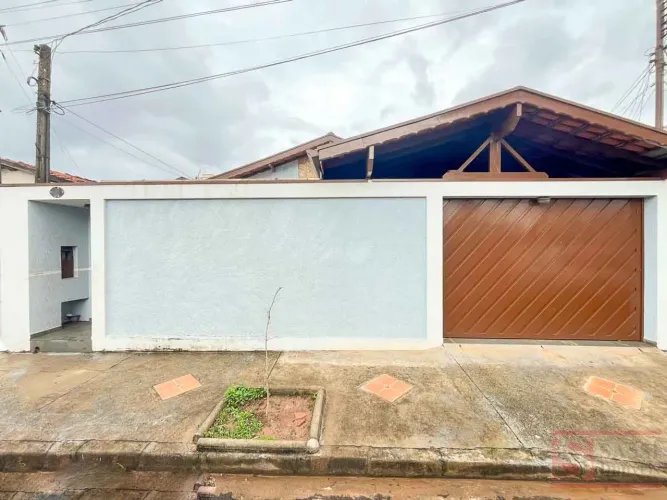 Casa em JARDIM ORESTES VERONI