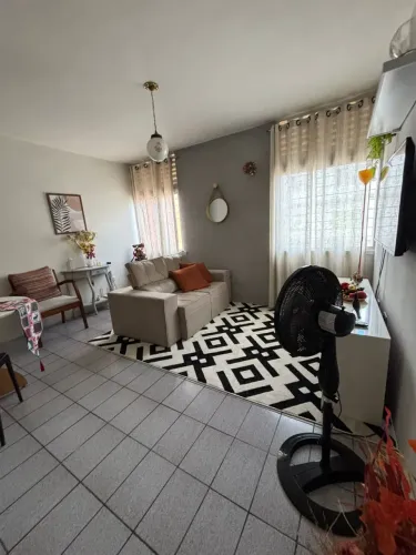 Vendo excelente apartamento com 2 quartos, 2 banheiros em Porto da Madeira - Recife - PE
