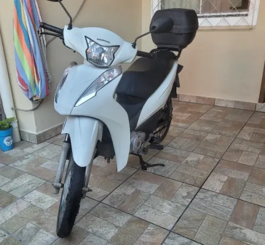 HONDA BIZ 110I 2019 com bauleto de 28 litros
