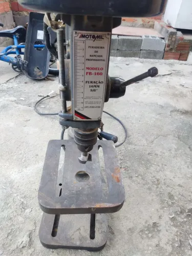 Furadeira de bancada motomil