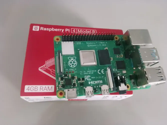 Raspberry Pi 4 Model B 4GB