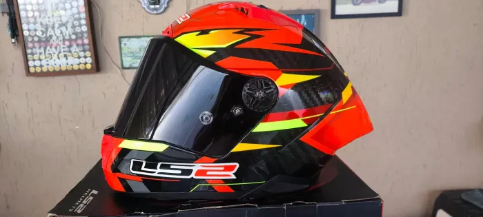 Capacete LS2 Thunder GP Aero