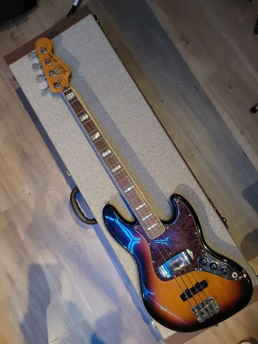 Fender jazz bass vintera 70s + hardcase tweed