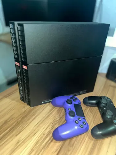 PS4 500GB + 2 CONTROLES + 3 JOGOS | REVISADO