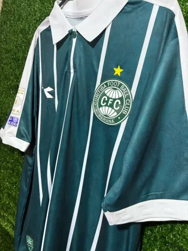 Camisa II Coritiba 2026/2027. Patch Brasileirão 2026. Josué 10
