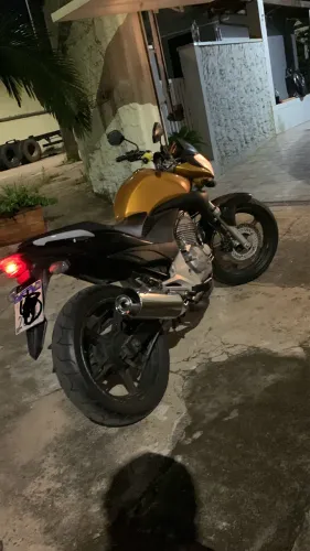 Cb 300r 2010 - Dourada 