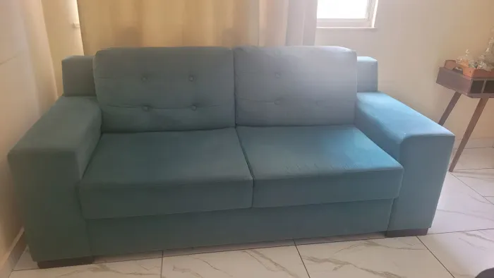 Vendo sofá 210m. Em ótimo estado.