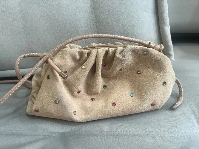 Bolsa Arezzo Vero Cuoio Bege com Pedrarias