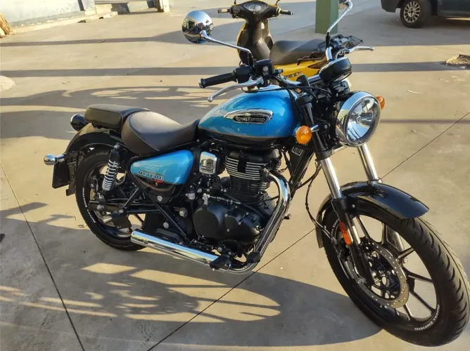Meteor 350 Supernova