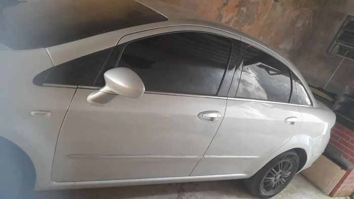 Imagem de Fiat Linea 1.9/ HLX 1.9/ 1.8 Flex 16V 4P 2010