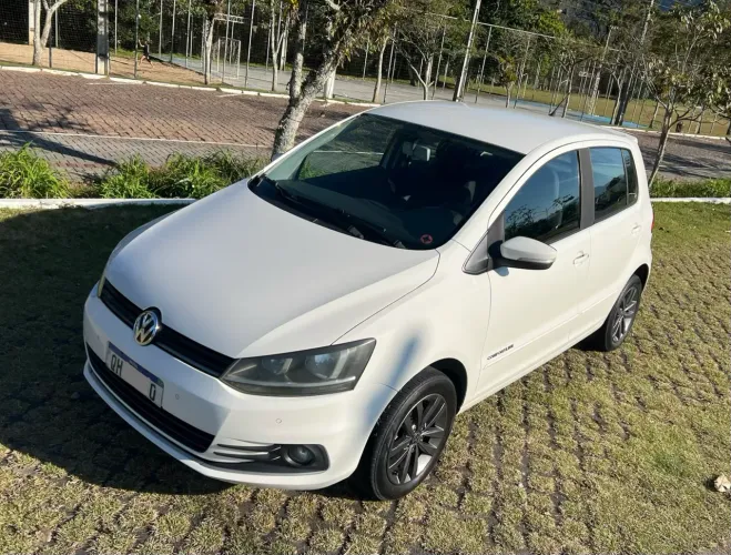 Volkswagen Fox Comfortline 1.0 Flex 12V 5P 2016
