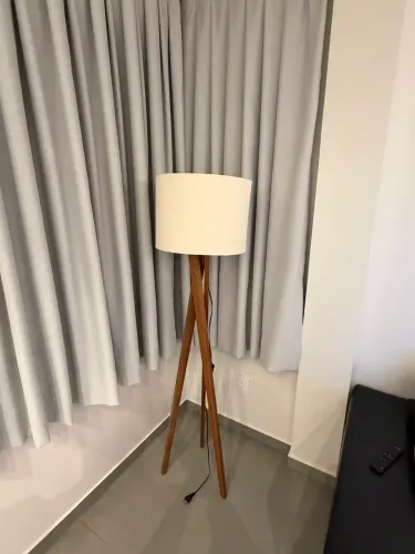 Luminária tripé