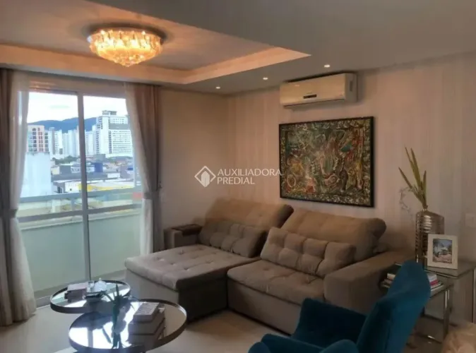 Auxiliadora Predial aluga, Cobertura duplex Centro de Palhoça, com 3 dormitórios sendo 1 s
