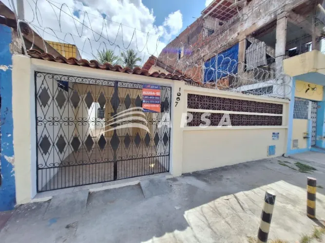 CASA PLANA COM 02 QUARTOS, SALA, COZINHA, BANHEIRO , QUINTAL E GARAGEM PROX. A CAIXA D`AGU