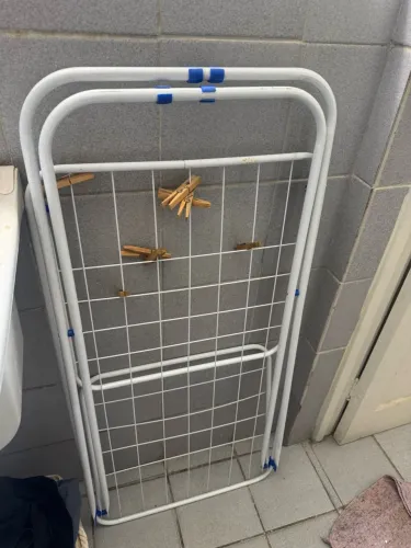 Vendo varal de chão pouco usado