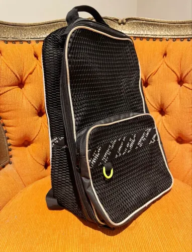 mochila zara em bom estado 