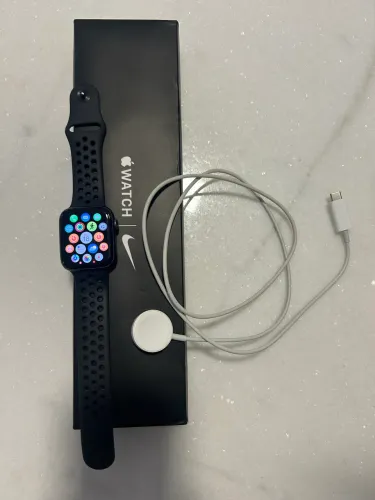 Apple Watch SE NIKE 44 mm
