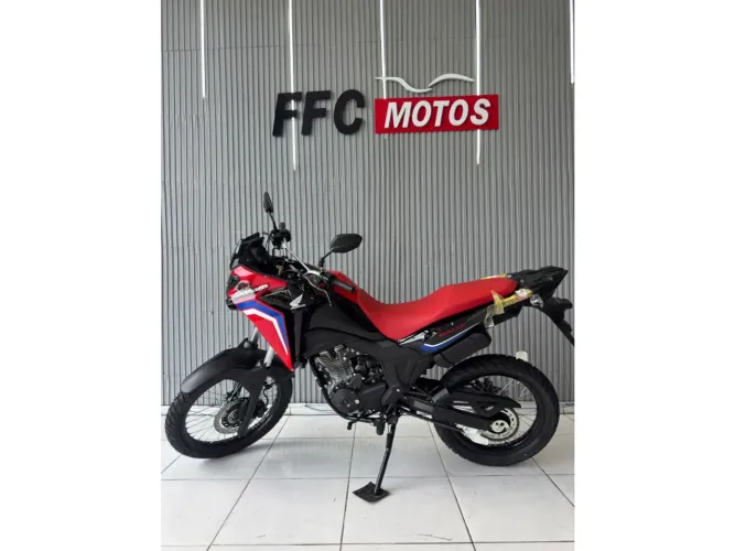 Honda Xre 300 sahara rally 2026