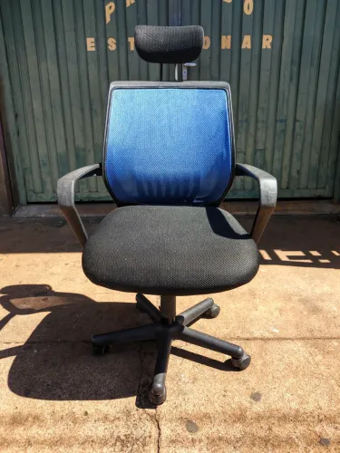 Vendo cadeira giratória para escritório