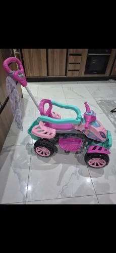 Carrinho de passeio infantil quadriciculo Lady Star Maral