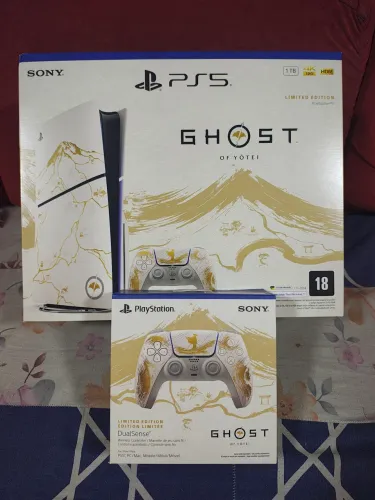 Playstation 5 ghost of yotei + 1 controle LACRADOS