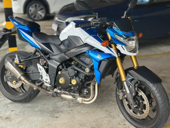 Gsr 750cc