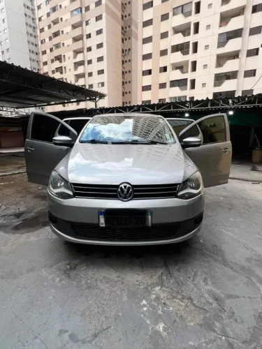 Volkswagen Fox 1.6 MI Total Flex 8V 5P 2012