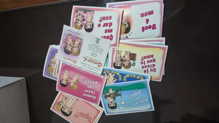 Coleção de Mini cartões e figurinhas AMAR É!