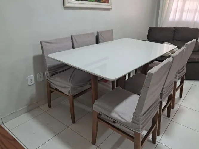 Mesa de Jantar com 6 lugares
