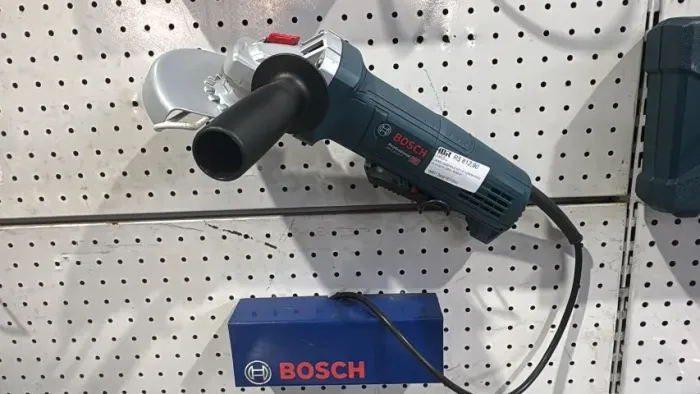 ESMERILHADEIRA 4.1/2" / 5" 125MM 900W GWS 9-125 P 220V - BOSCH