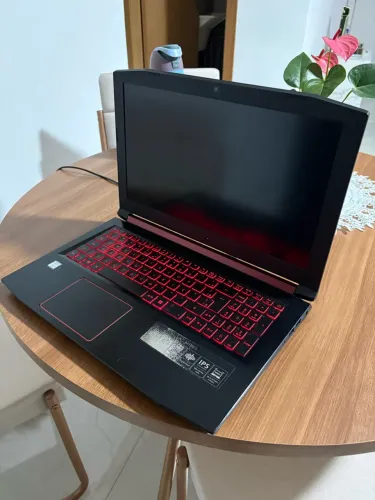 Acer Nitro V - 8GB RAM + SSD | única dona