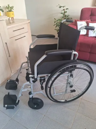 Cadeira de rodas modelo PRO9000
