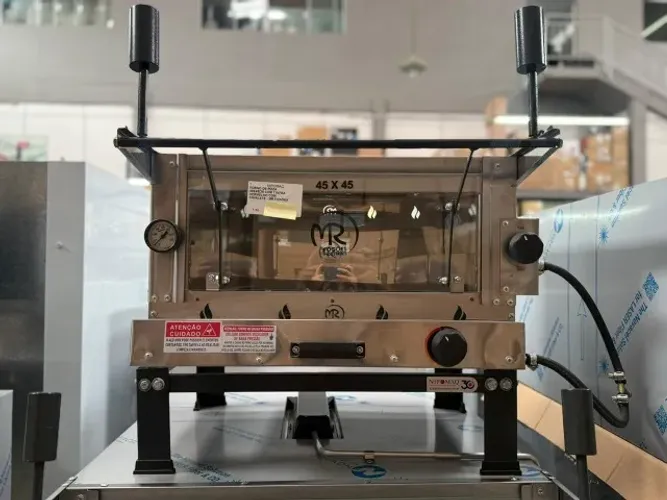 FORNO DE PIZZA 45X45CM COM 1 INFRA VERMELHO COM CAVALETE - MR FOGÕES