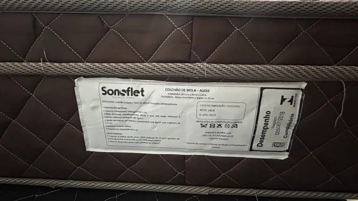 Vendo colchão de casal