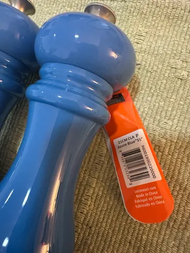 Moedores de sal e pimenta Le creuset novos 
