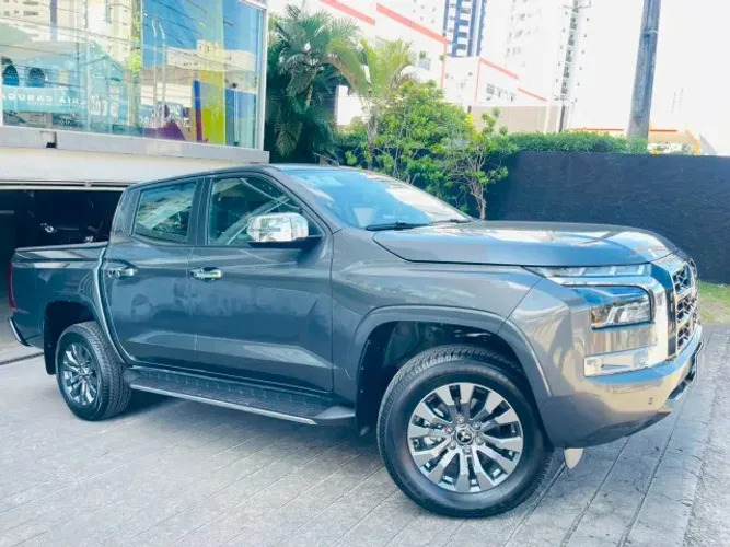 Mitsubishi TRITON HPE-S 2.4 CD 4X4 TB Diesel Aut. 2026