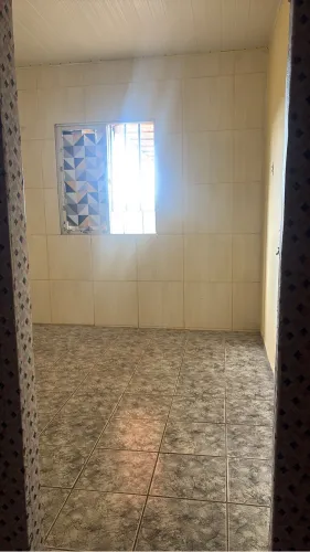 Casa 3/4, varanda, laje coberta, 2 banheiro