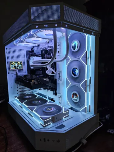 CPU Gamer Ryzen 9800x3d Lian-li RTX 1tb ssd....1 ano de garantia