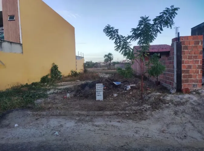 Vende-se terreno em Maracanaú